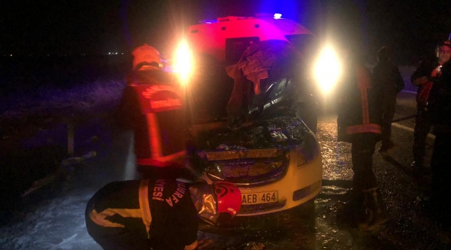 Akçakale'de otomobil bir anda alev aldı