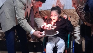 Engelli Kıza Doğum Günü Sürprizi