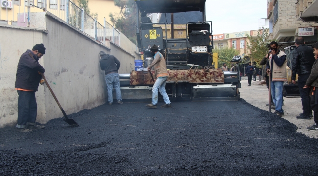 HALİLİYE'DE TALEPLERE ANINDA ÇÖZÜM; SICAK ASFALT SERİMİ BAŞLADI
