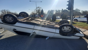 Şanlıurfa'da otomobil takla attı