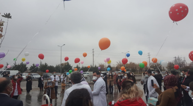 Şanlıurfa'da sağlıkçılar için balon uçuruldu