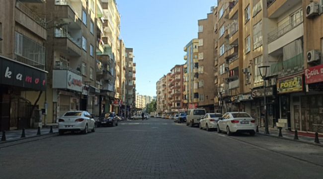 Şanlıurfa'da sokakları yine bom boş kaldı