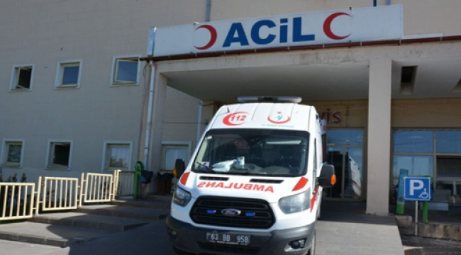 Urfa'da otomobil şarampole devrildi, 1 ölü, 1 yaralı