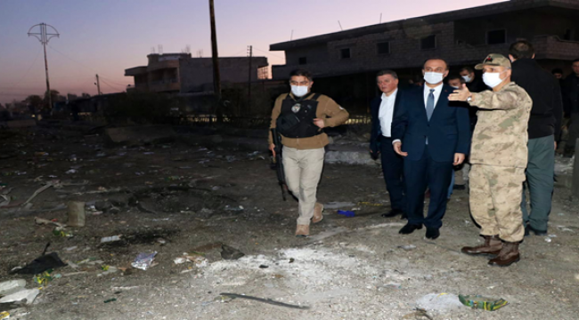 Vali Erin 2 askerin şehit edildiği patlama bölgesinde