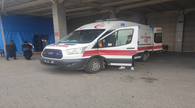 Akçakale'de silahını temizlerken kendini vurdu