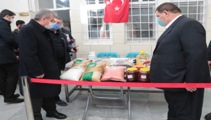 Başkan Beyazgül Aşevinde İhtiyaç Sahipleri İle Bir Araya Geldi