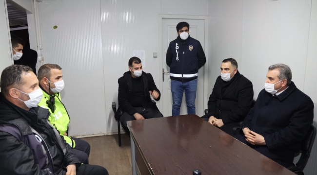  Başkan Beyazgül Yeni Yıla Polisler Ve Basın Mensuplarıyla Girdi