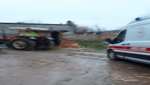 Ceylanpınar'da yolda kalan ambulans traktör ile çekildi