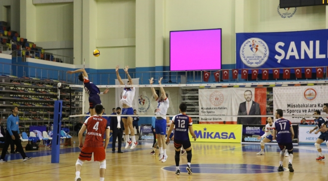 Haliliye 11 Nisan Spor Salonu'nda Tokat'ı tokatladı