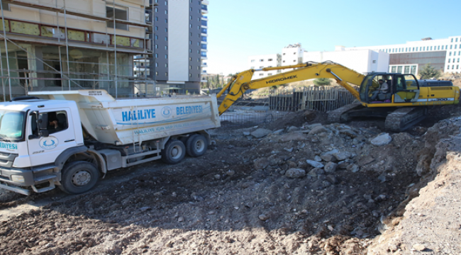 Haliliye Belediyesinden 10 Noktada Yol Yapım Çalışması