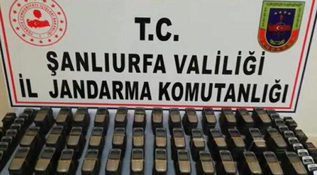 Şanlıurfa'da 300 gümrük kaçağı cep telefon ele geçirildi