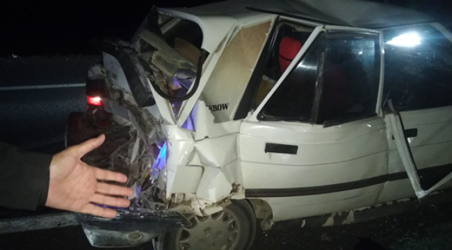 Şanlıurfa'da kamyon ile otomobil çarpıştı,  5 kişi yaralı