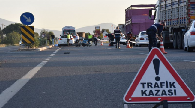 Şanlıurfa'da trafik kazası, 1 ölü, 3 yaralı