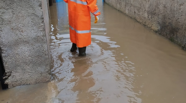 Şanlıurfa'da yağış sonrası su baskınları yaşandı
