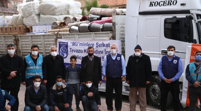 Şanlıurfa'dan İdlib'e insani yardım tırı gönderildi