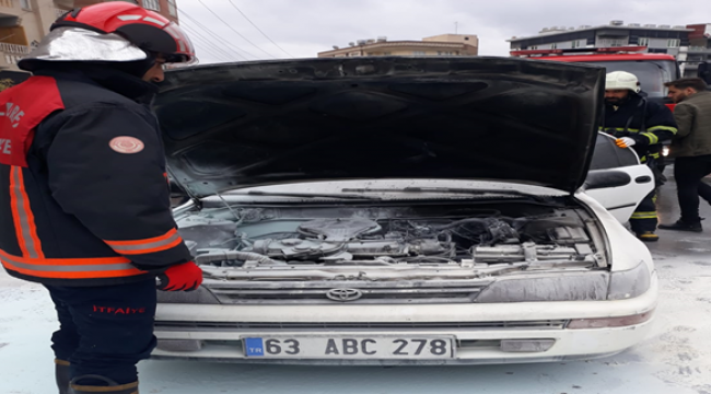 Urfa'da otomobil yandı