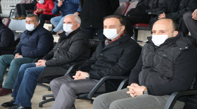 Vali Erin, Şanlıurfaspor maçını izledi