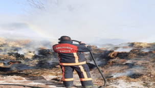 Şanlıurfa'da tonlarca saman balyası yandı