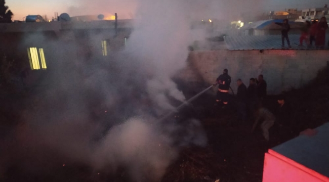 Urfa'da odunluk yangını paniğe neden oldu