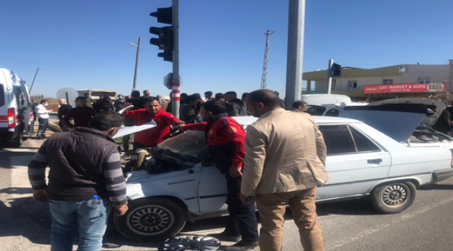 Akçakale yolunda kaza, 4 yaralı