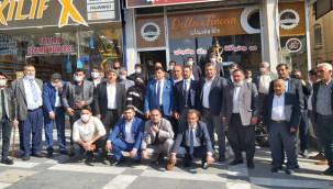 Anavatan partisine dev katılım