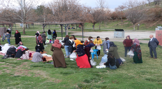 Başkan Ekinci'den Kadın Personellerine 8 Mart Jesti