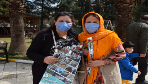 Başkan Ekinci'nin eşi karanfillerle kadınlar gününü kutladı