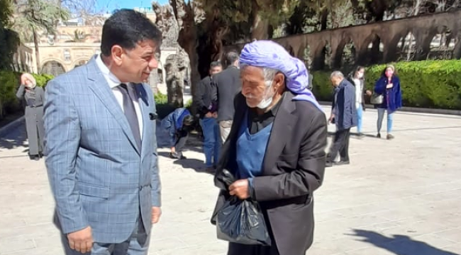 Başkan Aslan, esnafı ziyaret etti