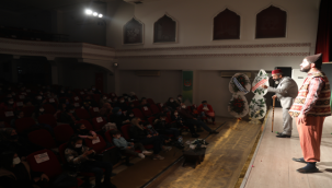 Büyükşehir Şehir Tiyatrosu Dünya tiyatro gününe özel sahne