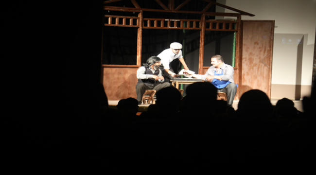 Büyükşehir Tiyatrosunun "Sen Vatan, Ben Gurbet" Oyunu 