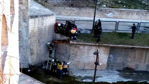 Şanlıurfa'da köprüden atlayan kişi yaralandı