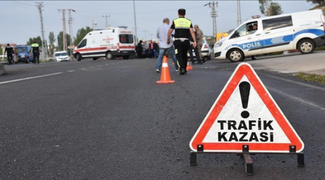 Şanlıurfa'da yolcu otobüsüyle otomobil çarpıştı: 1 ölü, 2 yaralı