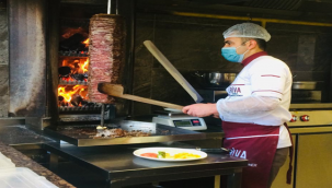 Urfa'da odunda İskender lezzeti