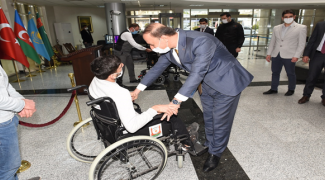 Vali Erin, Engelli Bir Gencin Daha Yüzünü Güldürdü