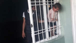 Ceylanpınar'da çocuğun kafası korkuluklara sıkıştı