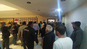 Şanlıurfalı çiftçiler DSİ'yi bastı