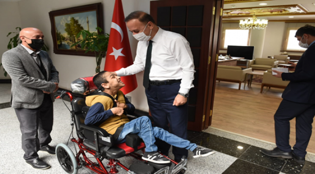 Vali Erin, İki Engellinin Daha Hayatını Kolaylaştırdı