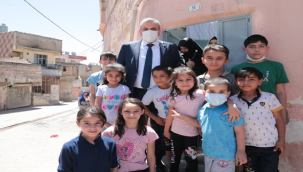 Başkan Beyazgül'den çat kapı ziyareti