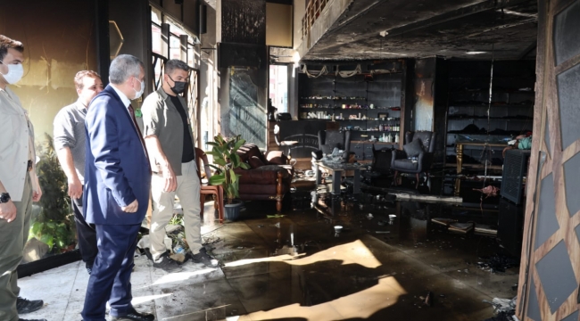 Başkan Beyazgül, Yanan mağazada incelemelerde bulundu