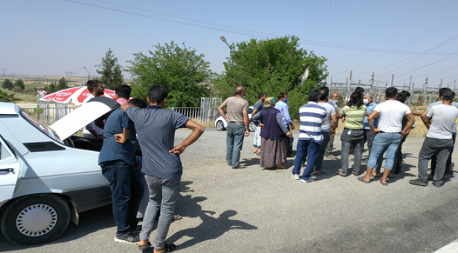 Bozova'da mahalleli eylem yaptı: İşçi alımı sorunu