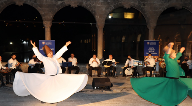 Halil-Ür Rahman'da ilahi dinletisi