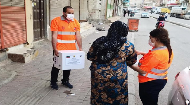 Kuveytli Hayırseverlerden 700 Gıda Kolisi