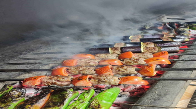 Ramazan'da Lokantacılar Kebap Siparişi Yetiştirme Telaşına Girdi