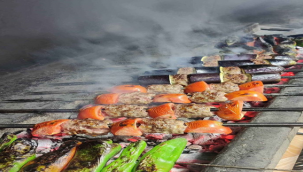 Ramazan'da Lokantacılar Kebap Siparişi Yetiştirme Telaşına Girdi