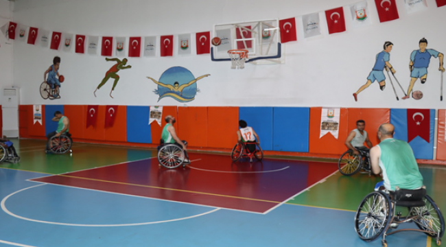 Şanlıurfa Büyükşehir belediyesi tekerlekli basketbol takımı şampiyonluk yolunda