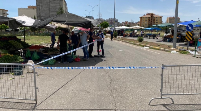 Semt pazarında koronavirüs denetim