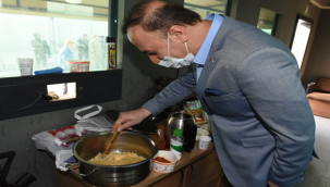 Vali Erin Telabyad'da Güvenlik Güçleri ve Halkla Bayramlaştı