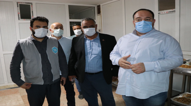 Viranşehir de her gün 300 aile ve Bin 200 kişiye sıcak yemek