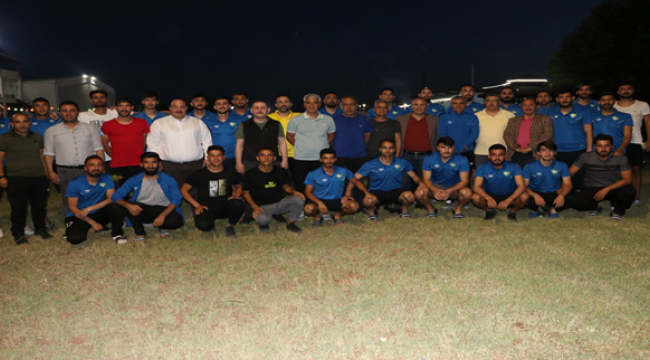 Başkan Ekinci'den maç öncesi futbolculara moral yemeği 