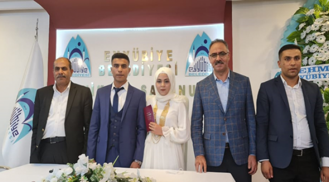 Mert ailesinin mutlu günü